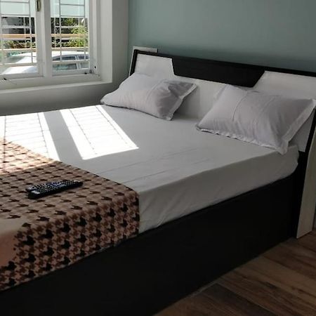 Ab Island Residency Apartment Mundrothuruth Exterior foto